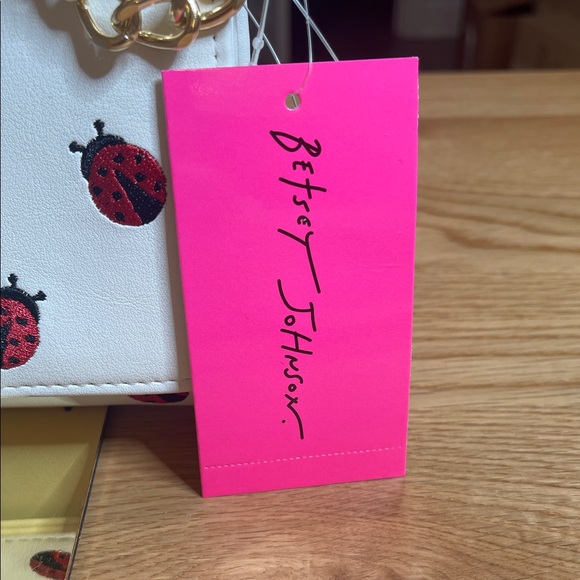 RARE Betsey Johnson Red Ladybug White Crossbody Bag NWT - Picture 2 of 15